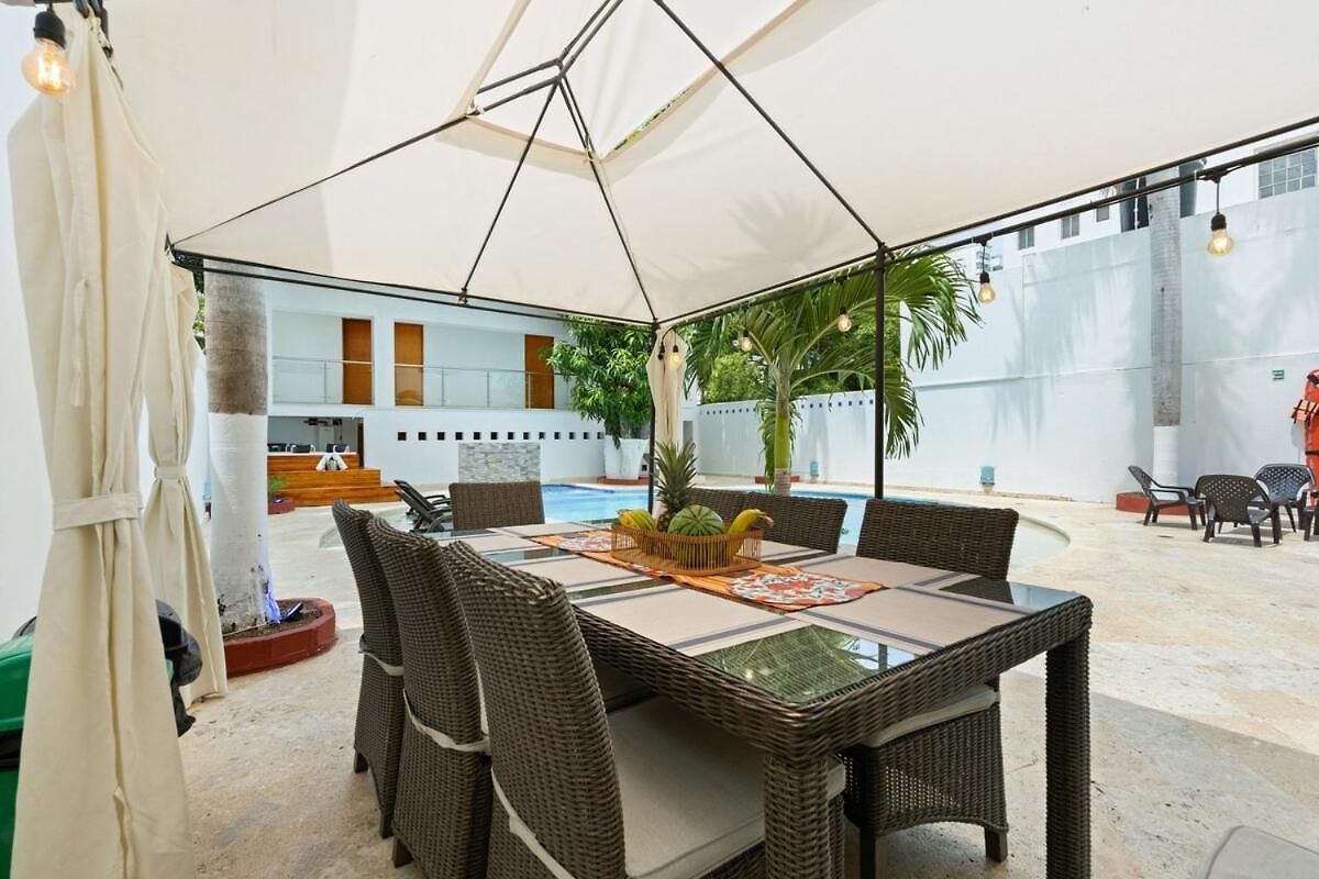 Holiday home 10br Mansion Beachfront W Pool And Disco *