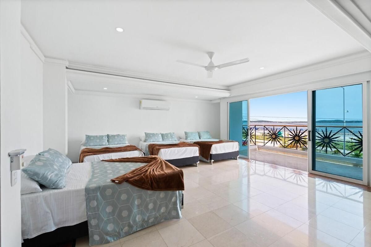 Holiday home 10br Mansion Beachfront W Pool And Disco Cartagena