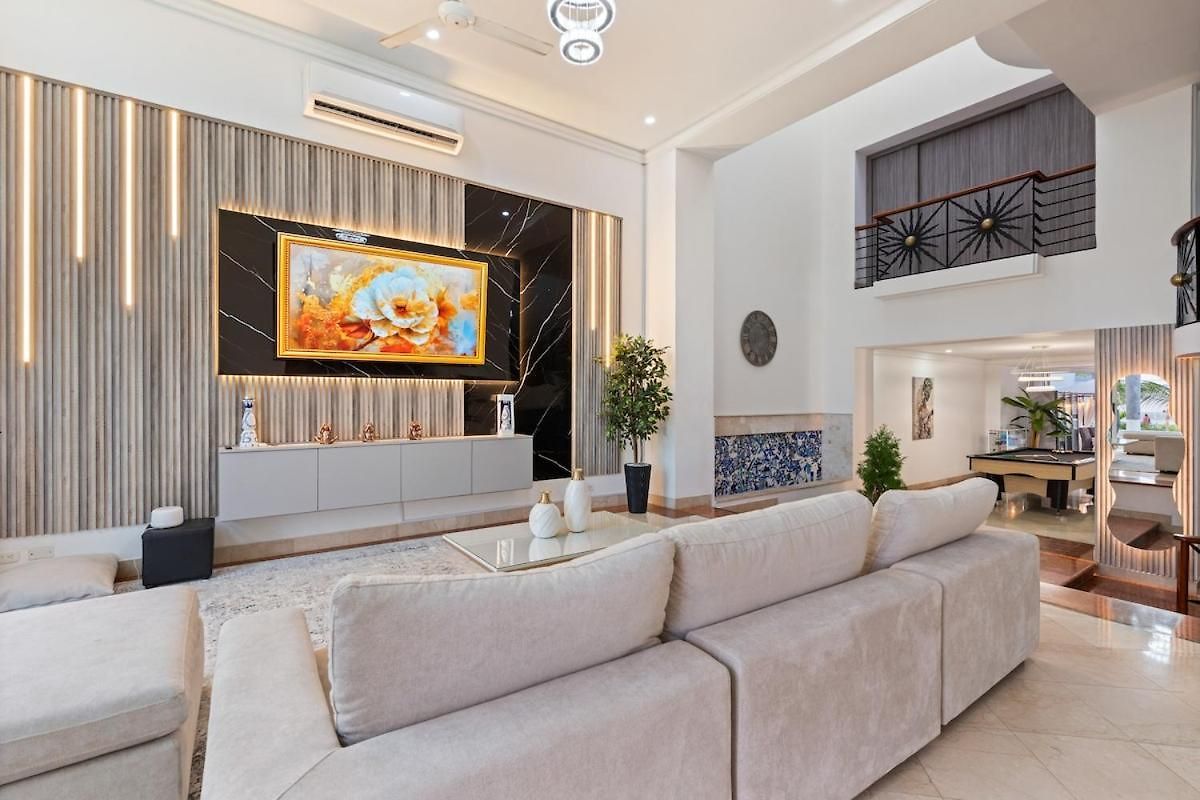 10br Mansion Beachfront W Pool And Disco Holiday home *