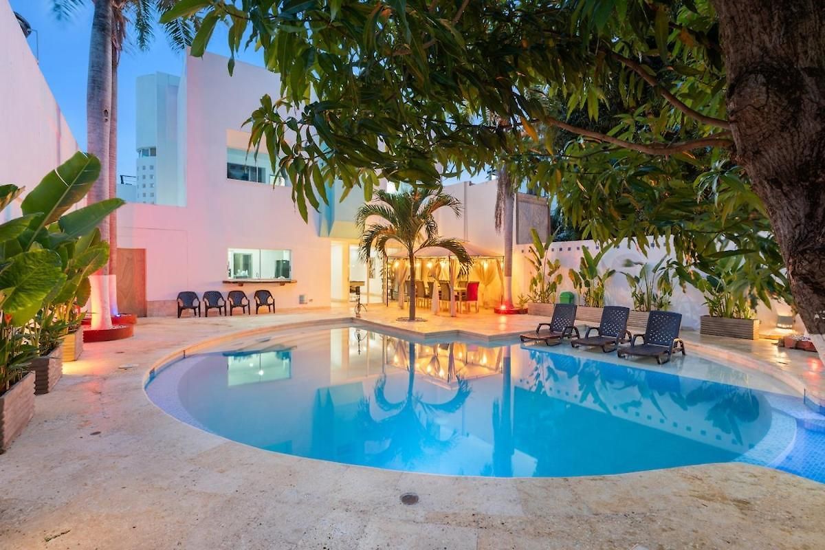 Holiday home 10br Mansion Beachfront W Pool And Disco *