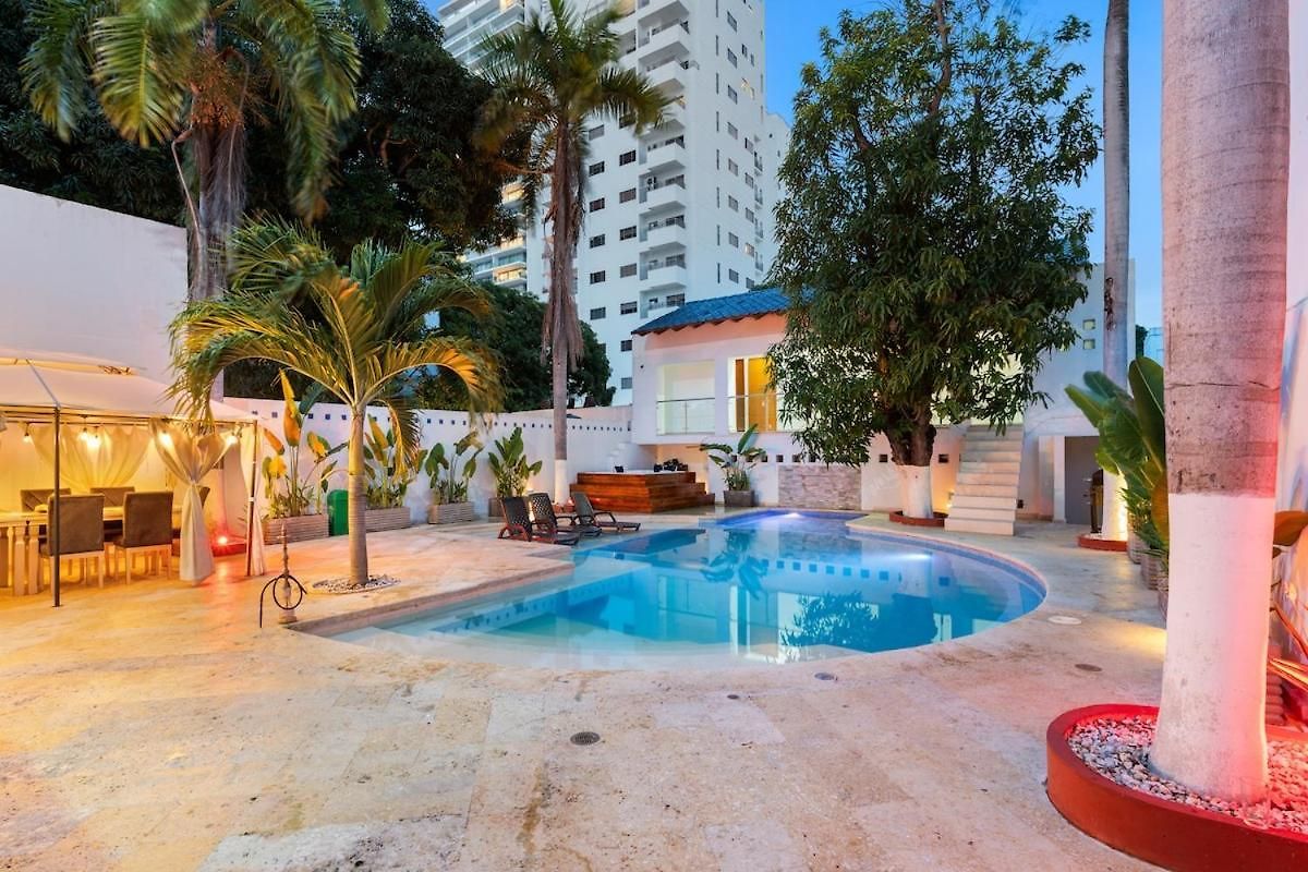 10br Mansion Beachfront W Pool And Disco Holiday home Cartagena