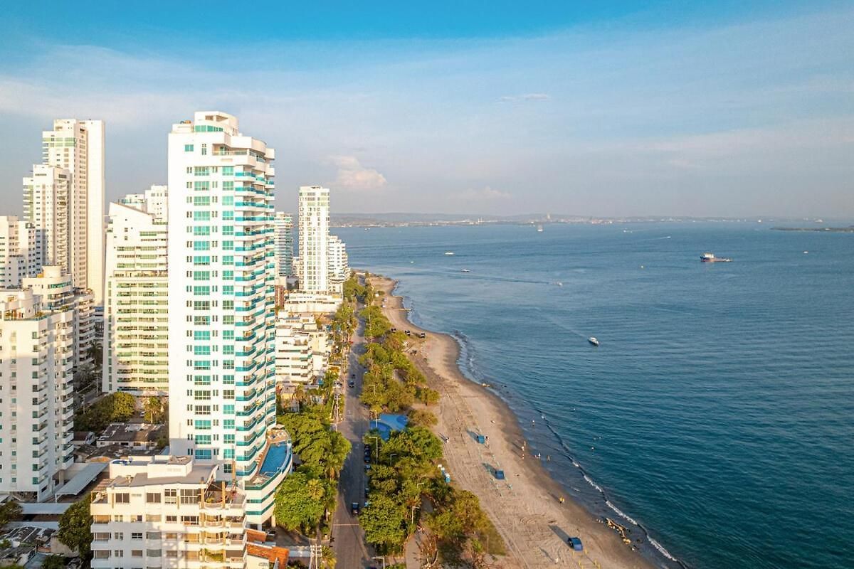 10br Mansion Beachfront W Pool And Disco Holiday home *