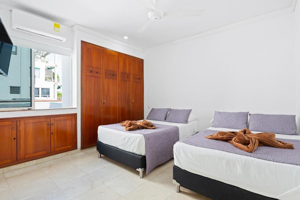 10br Mansion Beachfront W Pool And Disco Holiday home