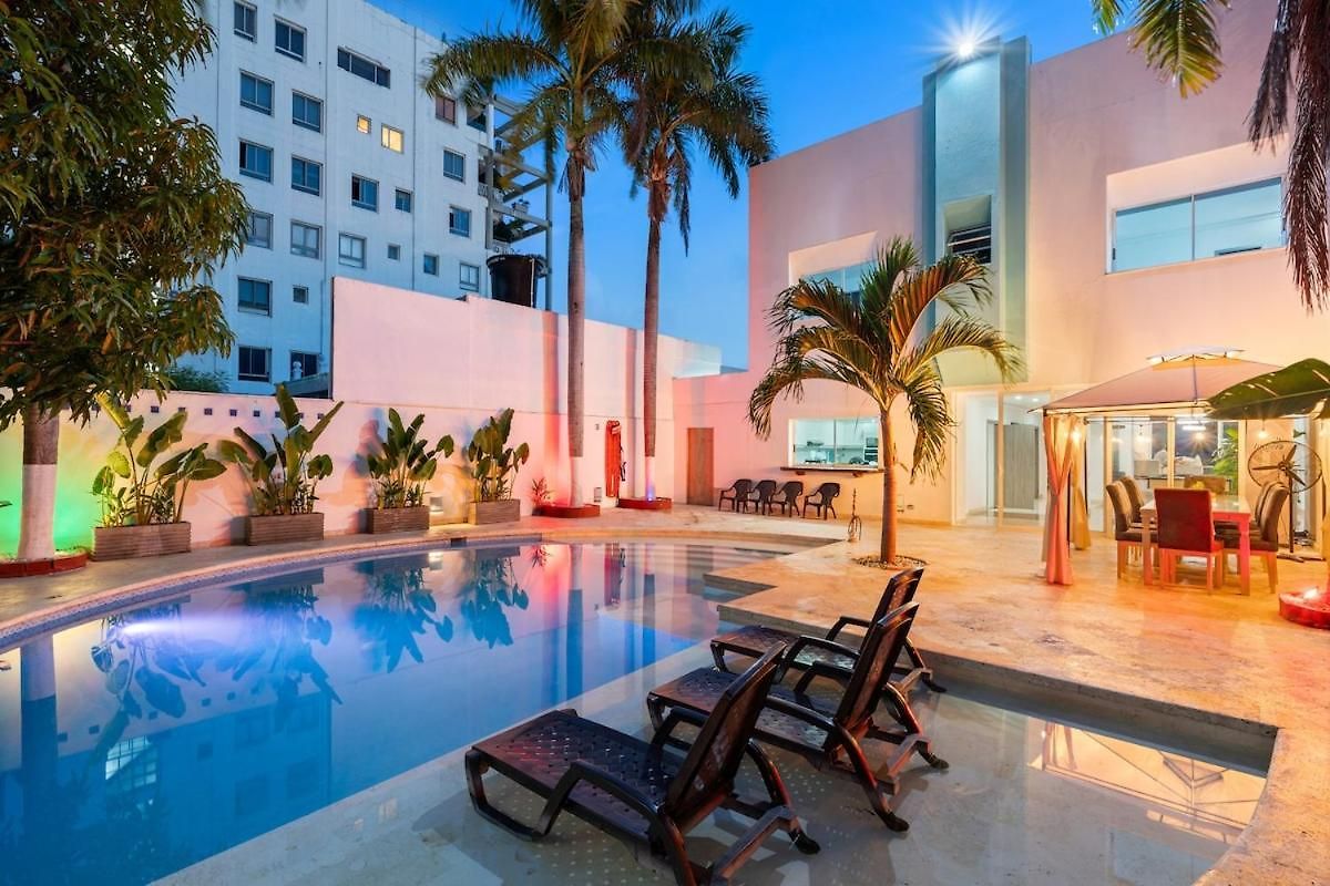 Holiday home 10br Mansion Beachfront W Pool And Disco *