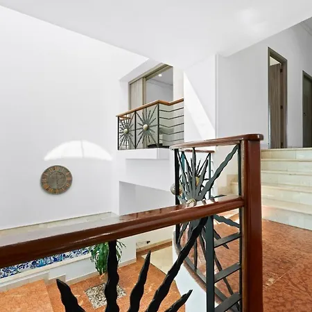 10br Mansion Beachfront W Pool And Disco * Cartagena