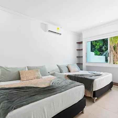 10br Mansion Beachfront W Pool And Disco * Cartagena