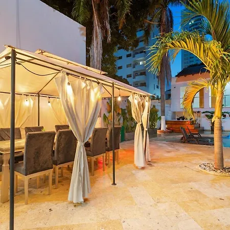 10br Mansion Beachfront W Pool And Disco *