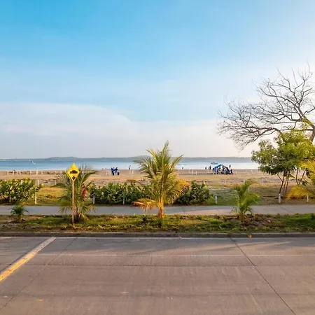 Holiday home 10br Mansion Beachfront W Pool And Disco
