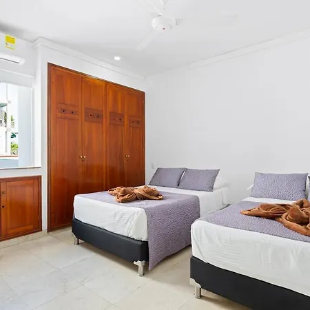 10br Mansion Beachfront W Pool And Disco Сasa de vacaciones