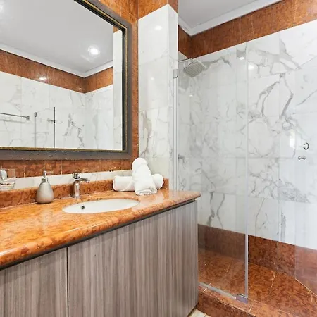 10br Mansion Beachfront W Pool And Disco Сasa de vacaciones *